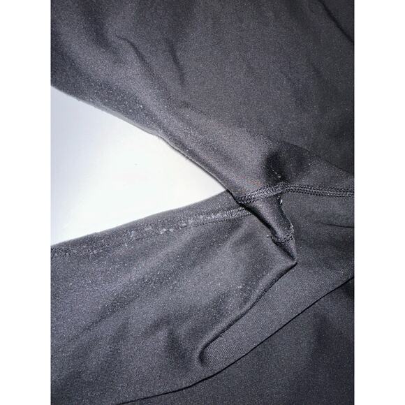 Women 2 Adidas XL Black Yoga pants and leggings, runs short & has signs of use - Picture 8 of 16